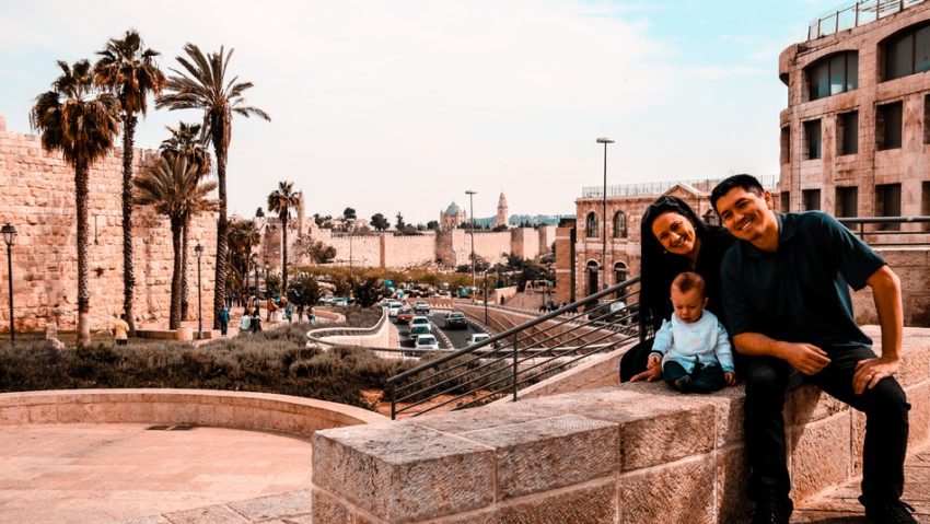 Explorando Jerusalém: as descobertas de David, o bebê viajante!